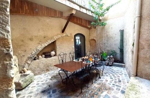 Boulbon House | LA CASA DE BOULBON