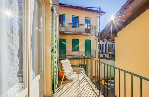 Stresa Apartment | La Casa di Maddalena Stresa Centre: 2 Bed, 2 Bath, Balconies, Stresa, Italy