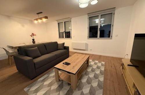 Lourdes Apartment | La Cave Refuge