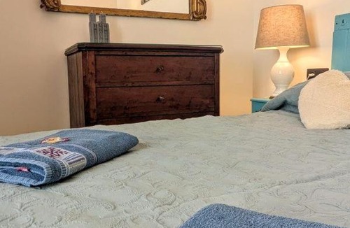 Toul Bed & Breakfast | La chambre de Jeanne