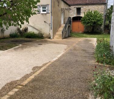 Villiers-les-Hauts Bed & Breakfast | La Clé Des Champs