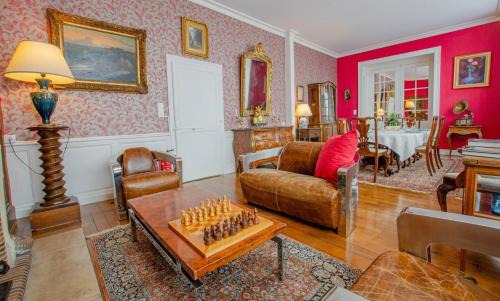 Piney House | La demeure des ducs des luxembourg