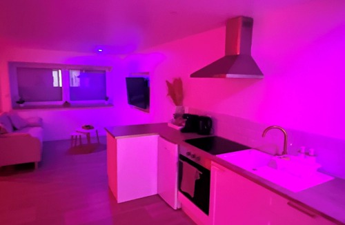 Francaltroff Apartment | La fabrique des rêves (Apartments with private Jacuzzi)
