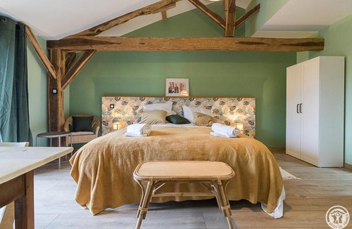 Rieucaze Bed & Breakfast | La Ferme des Hautins - Chambres -d'Hôtes