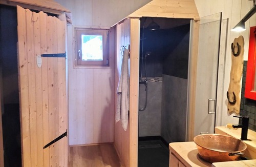 Frasne Apartment | La Fermette Gîte Atypique à Frasne