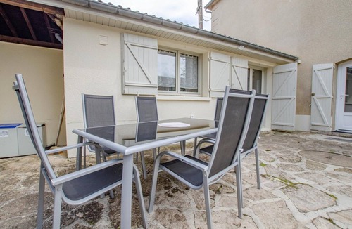 Jully-sur-Sarce House | La Fontaine Saint Louis