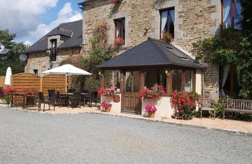Les Champs-Geraux Cottage | La Grande Maison,former farmhouse of La Lohuas