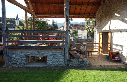 Nestier House | La Grange du Mont Arès, Nestier, at the foot of the Pyrenees