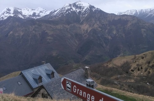 Grust House | La Grange du Riou, superb scenery, pastoral setting at 1680 metres