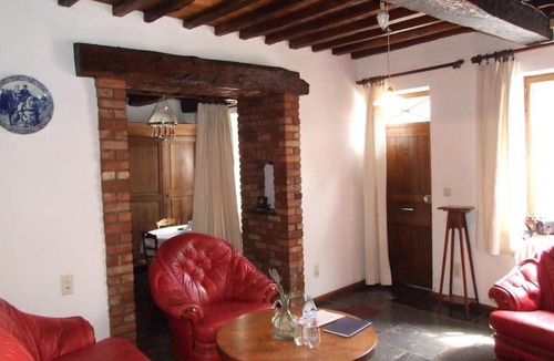 Hierges House | La jonquiÈre