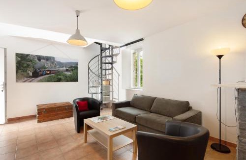 Saint-Jean-du-Gard Apartment | La Magnanerie, piscine, animaux, pk