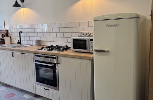 Courgenay House | La Maison 20 - gîte for 15 people