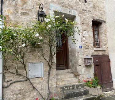 Chablis Apartment | La Maison d'Alienor Les Valmurs