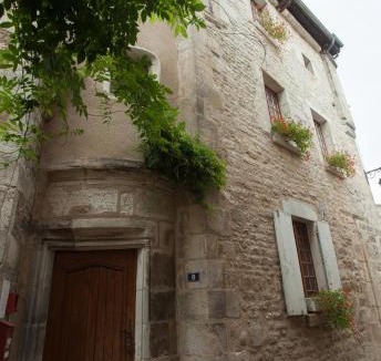 Chablis Apartment | La Maison d'Alienor Les Valmurs