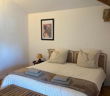 Cabannes Apartment | La Maison d'Alys - Le Cagnard