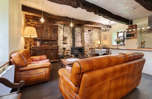 Roz-sur-Couesnon House | La Maison d'Antoinette – Enjoy the Beauty of the Bay!