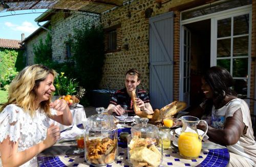 Vic-en-Bigorre Bed & Breakfast | La Maison d'Anais