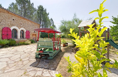 Frayssinet-le-Gelat Apartment | La Maison Dô – Stone House with Pool for 4 Guests Near Dordogne
