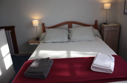 Livron Bed & Breakfast | La Maison de l'Ousse, a bed-and-breakfast in Béarn, near Lourdes and Pau.