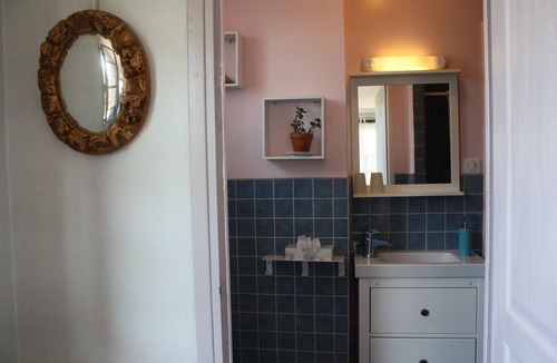 Livron Bed & Breakfast | La Maison de l'Ousse, a bed-and-breakfast in Béarn, near Lourdes and Pau.