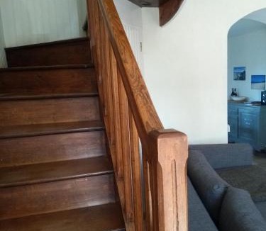 Plussulien House | La Maison de Leonie