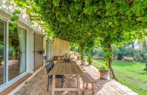 Estezargues Bed & Breakfast | La Maison De Marie - Provence