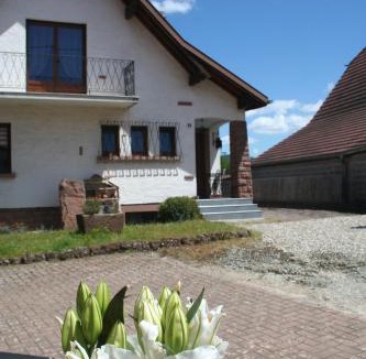 Neuve-Eglise House | La maison de Tania