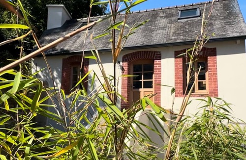 Pontrieux House | La Maison de Victoire et Alix - house with garden in the heart of Pontrieux