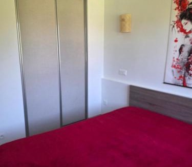 Lapradelle Apartment | La maison des Eurasiers