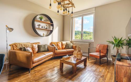 Apach House | La Maison du Douanier Apach