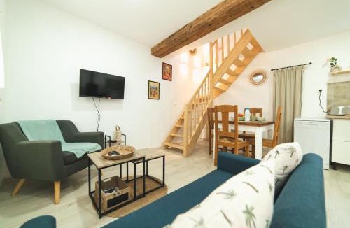 Caramany House | La Maison du Lac - Détente en Famille à Caramany