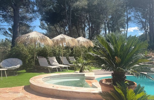 La Bouverie House | La Maison du Bonheur, 12 Pers, Swimming pool, Air-conditioned, Quiet