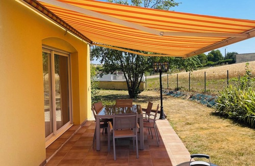 Saint-Amand-sur-Fion House | La Maison Jaune - 4 bedrooms - sleeps 7 - Quiet location