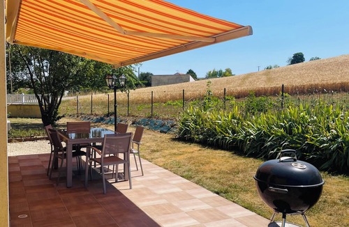 Saint-Amand-sur-Fion House | La Maison Jaune - 4 bedrooms - sleeps 7 - Quiet location