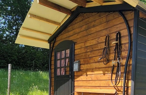Chagny Cabin | "La Maison Nomade" vacation rental in a paradise-like setting. Woods. Ponds. Very quiet