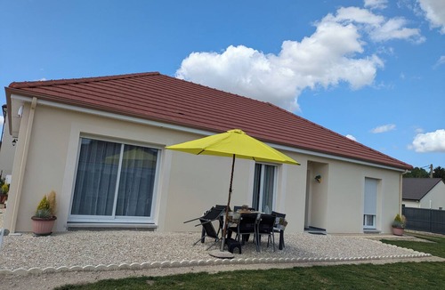 Savieres House | la Maiziéroise : Coquet Pavillon Pour Vacances