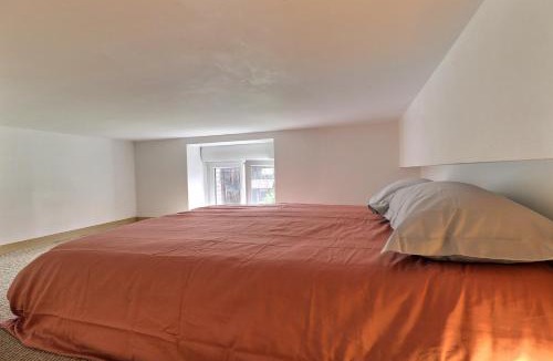 La Chapelle-Saint-Luc Apartment | La Malterie Loft in old factory - Mon Groom