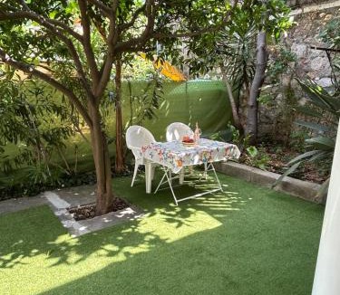Saint-Roch Apartment | La Mascotte