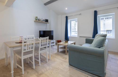 Thionville Apartment | La Nuit Etoilée