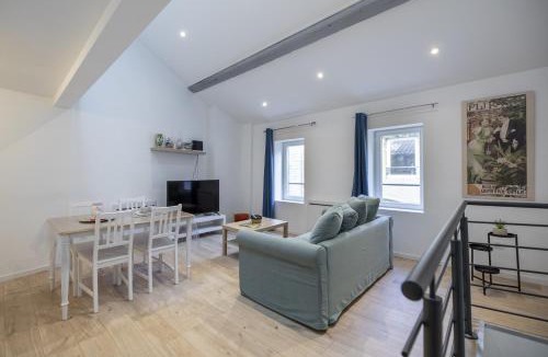 Thionville Apartment | La Nuit Etoilée