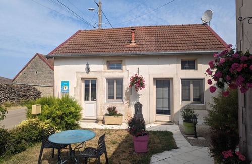 Faverolles House | LA P'TITE CUISINE - Faverolles
