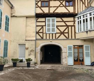 Bar-sur-Aube Apartment | La Parenthèse - Ideal couple - Lumineux et central