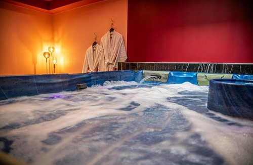 Reims Apartment | La Parenthèse Numéro 6 - Jacuzzi Reims