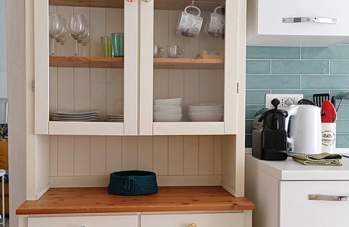 Vittoria Apartment | La Petite - Cozy Indipendent House, Free Parking Street