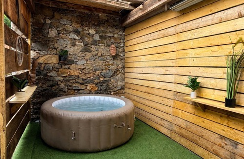 Arguenos House | La Petite Maison - Spa - Games room - Air conditioning - Garden
