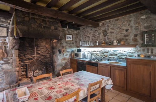 Belle-Isle-en-Terre House | La Petite Volière - BELLE ISLE EN TERRE