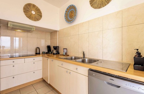 Valras-Plage Villa | La Plage – Beachfront Villa with Sea View and Private Garden