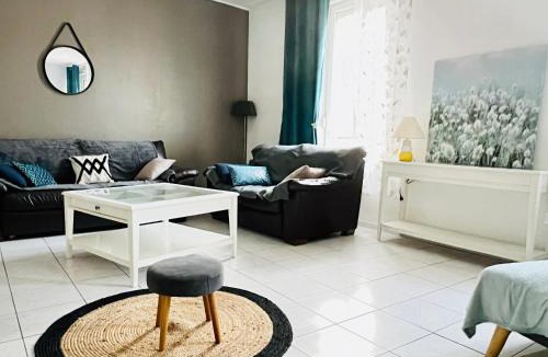 Clouange Apartment | La Plume Wifi Parking Un-Séjour-à-Part