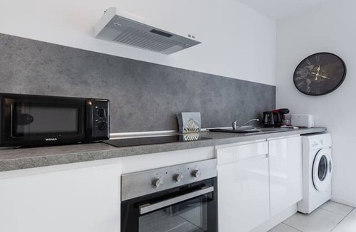 Moret-sur-Loing Apartment | La Porte de Moret - Sleeps 3