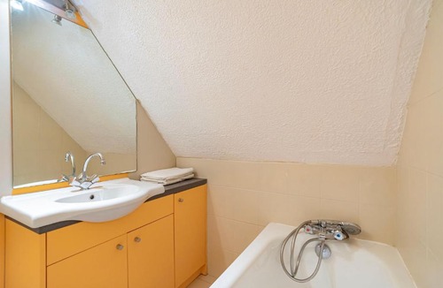 Sarrebourg Apartment | La Réserve de Fathala - À 500 m de la gare